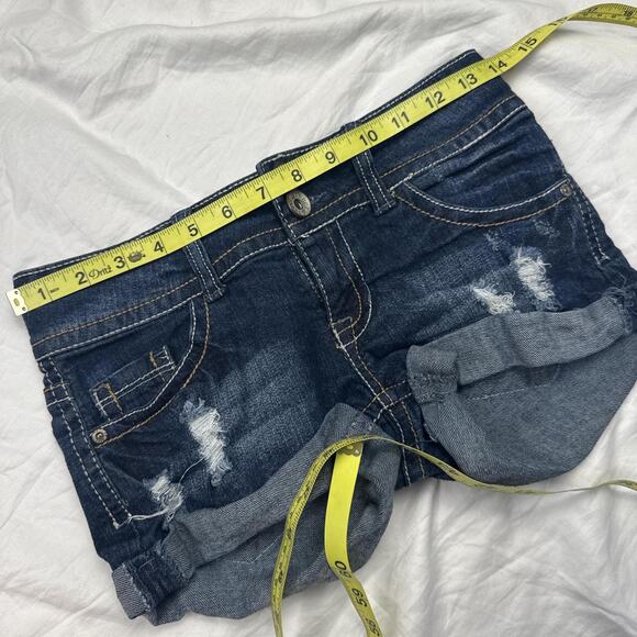 Low rise blue denim mini short shorts - size 3 from Truce - Picture 7 of 8